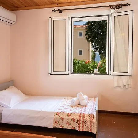 Artemis House Hébergement de vacances Karavomylos